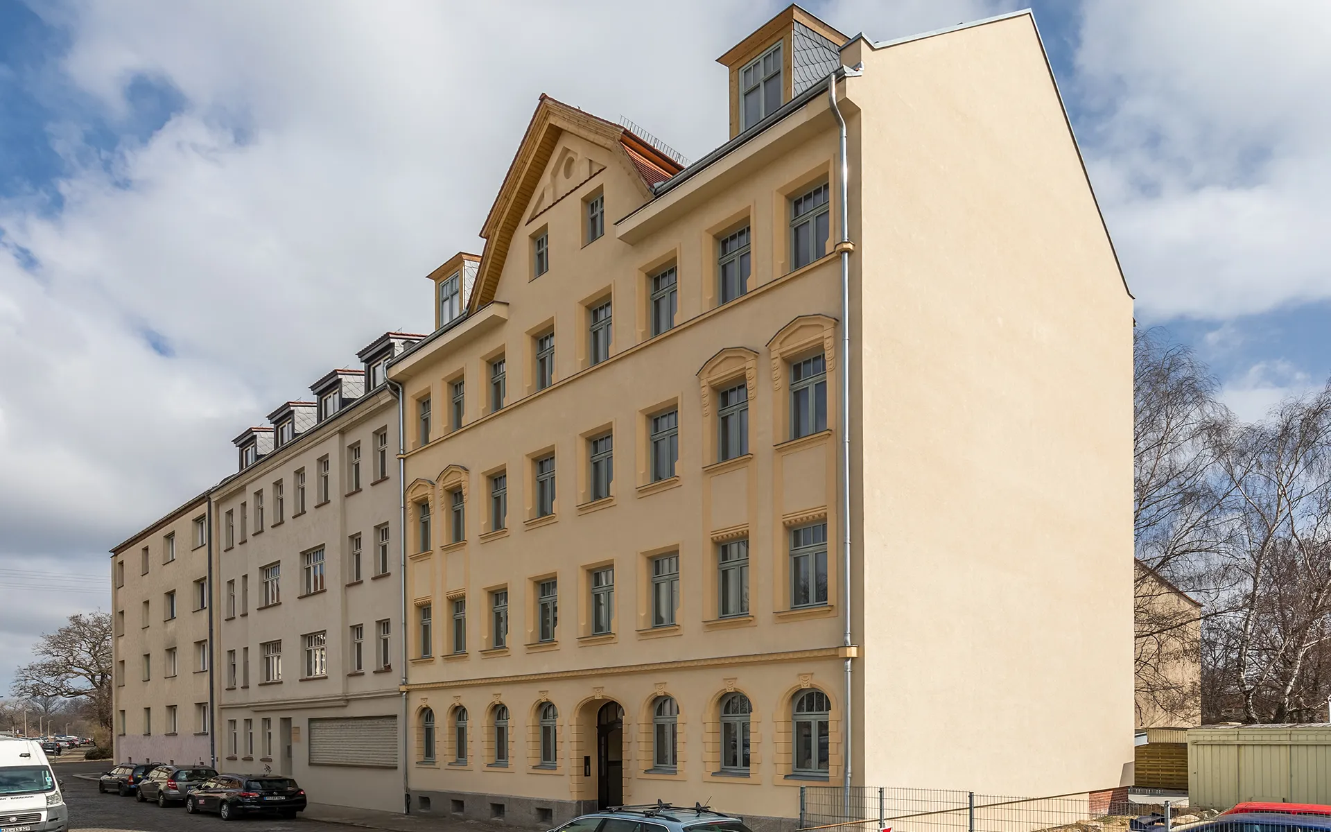 Die Gorkistraße 7 liegt nordöstlich des Leipziger Stadtzentrums im beliebten Stadtteil Abtnaundorf.